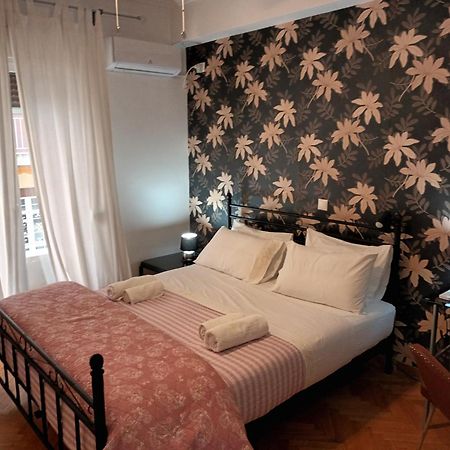 Stunning Apartment In The Heart Of أثينا المظهر الخارجي الصورة